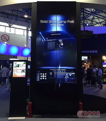 多屏布局 松下超窄边监视器助阵BIRTV2015